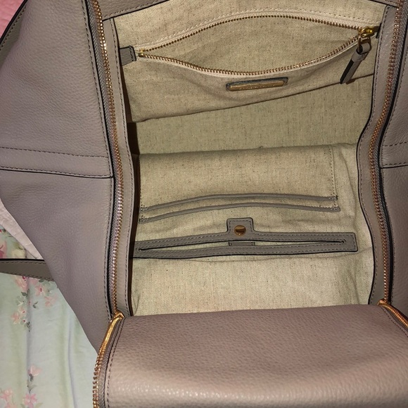 BRAND NEW Tory Burch Half-Moon Leather Satchel Bag - Picture 3 of 3